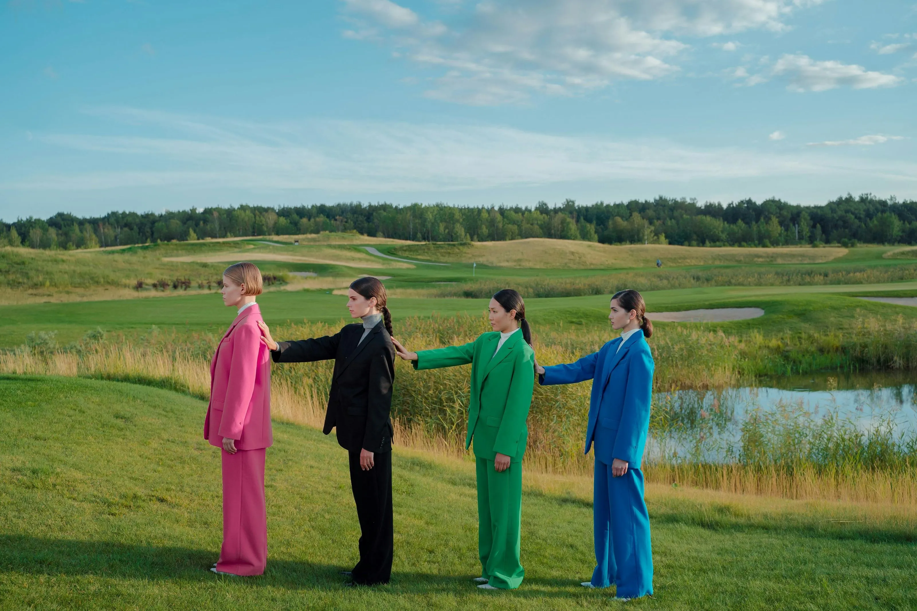 4 Woman Standing Each Other